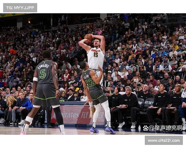 森林狼官方发布爱德华兹与姚明合照 称偷学背身技巧提升进攻实力